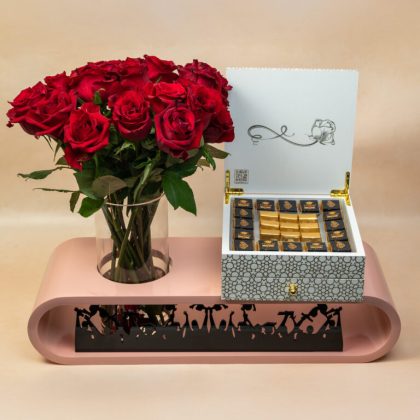 Gift Set flower Pink Color –Chocolate