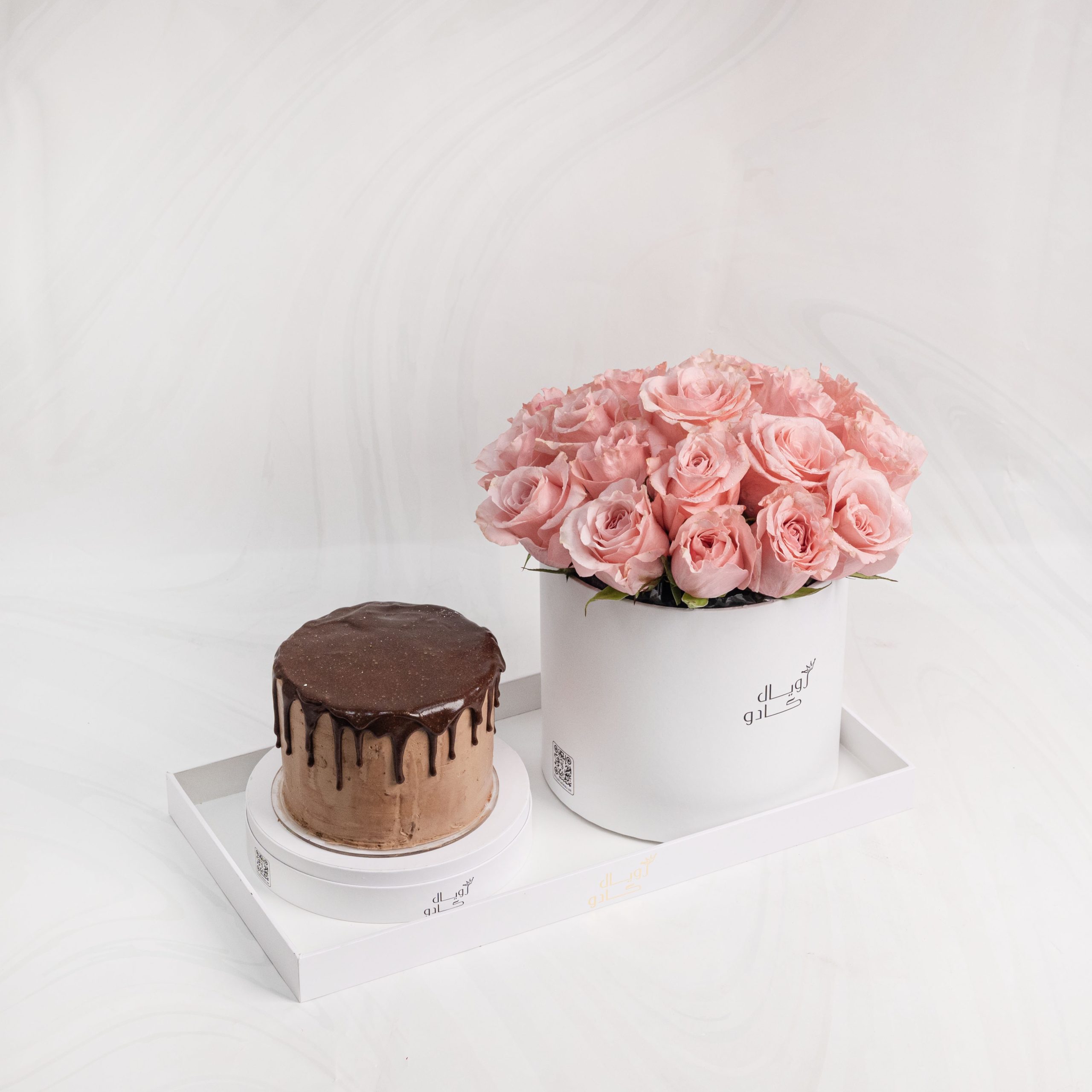 Rose Bloom Cylinder with Chocolate Cake